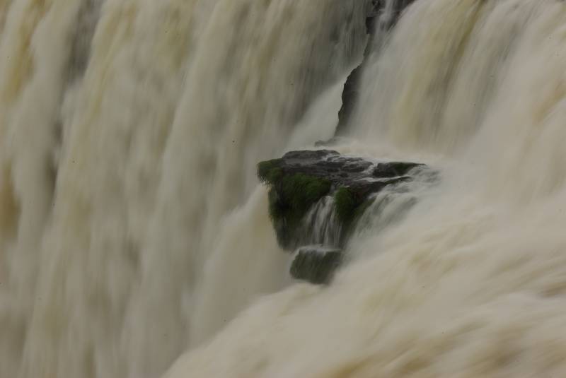 Iguazu falls.